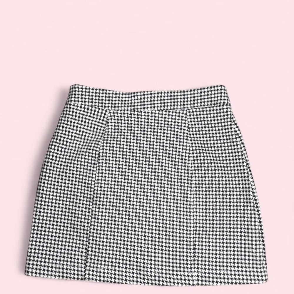 Forever 21 Monochrome Houndstooth Mini Skirt